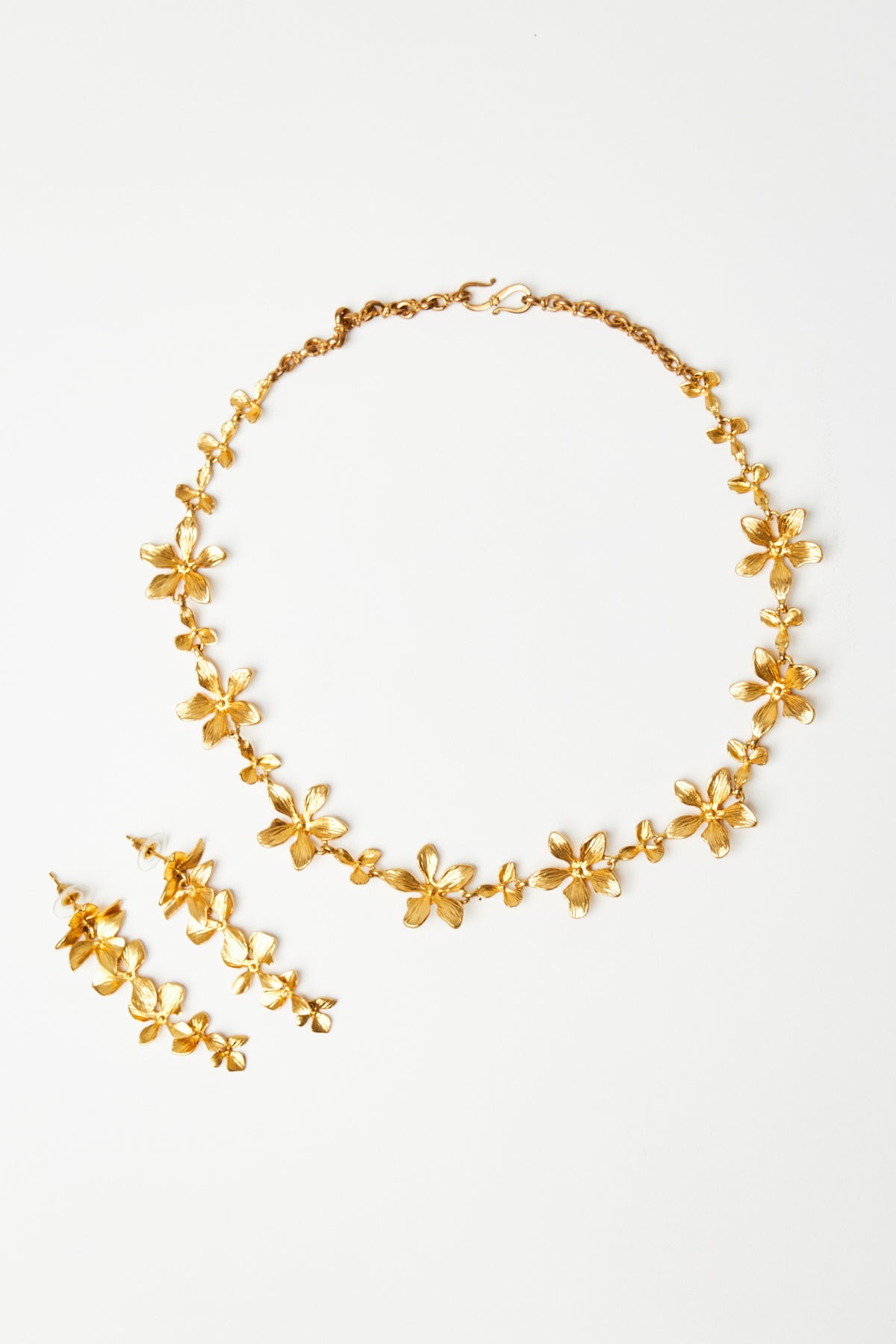 Golden Bloom Flower Necklace