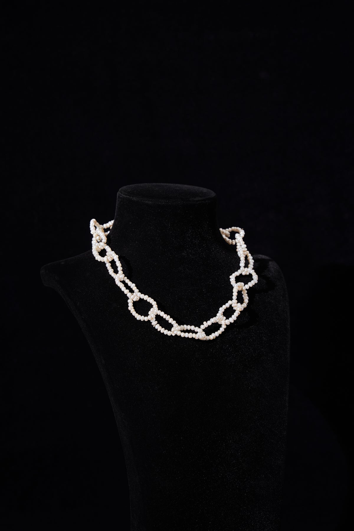 Interlinked Seed Pearl Chain Necklace