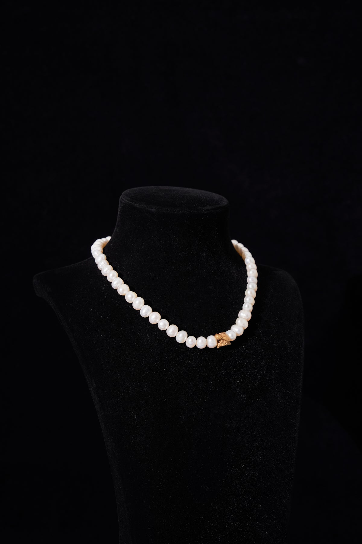 Pearl Necklace with Gold Accent