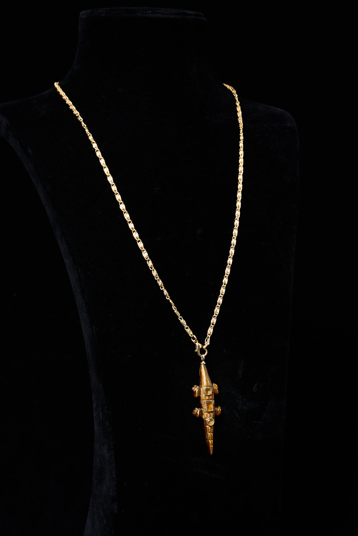 Tiger Eye Crocodile Pendant Necklace