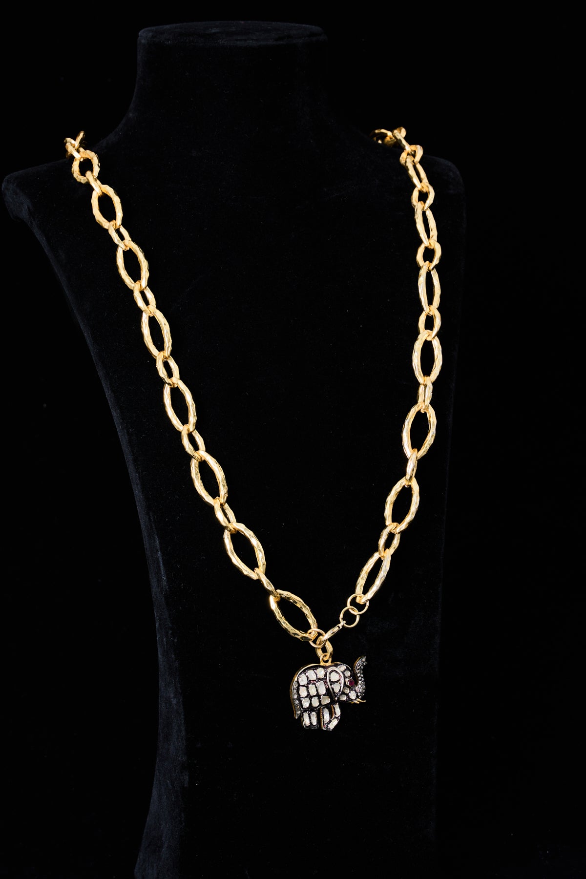 Rose-cut Diamond Elephant Necklace