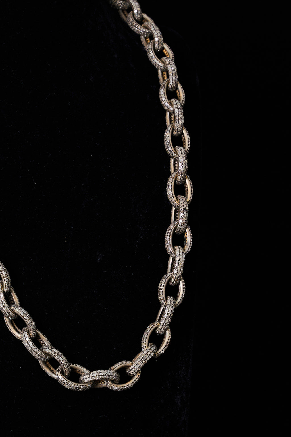 Interlocking Rose Cut Diamond Pavé Chain Necklace