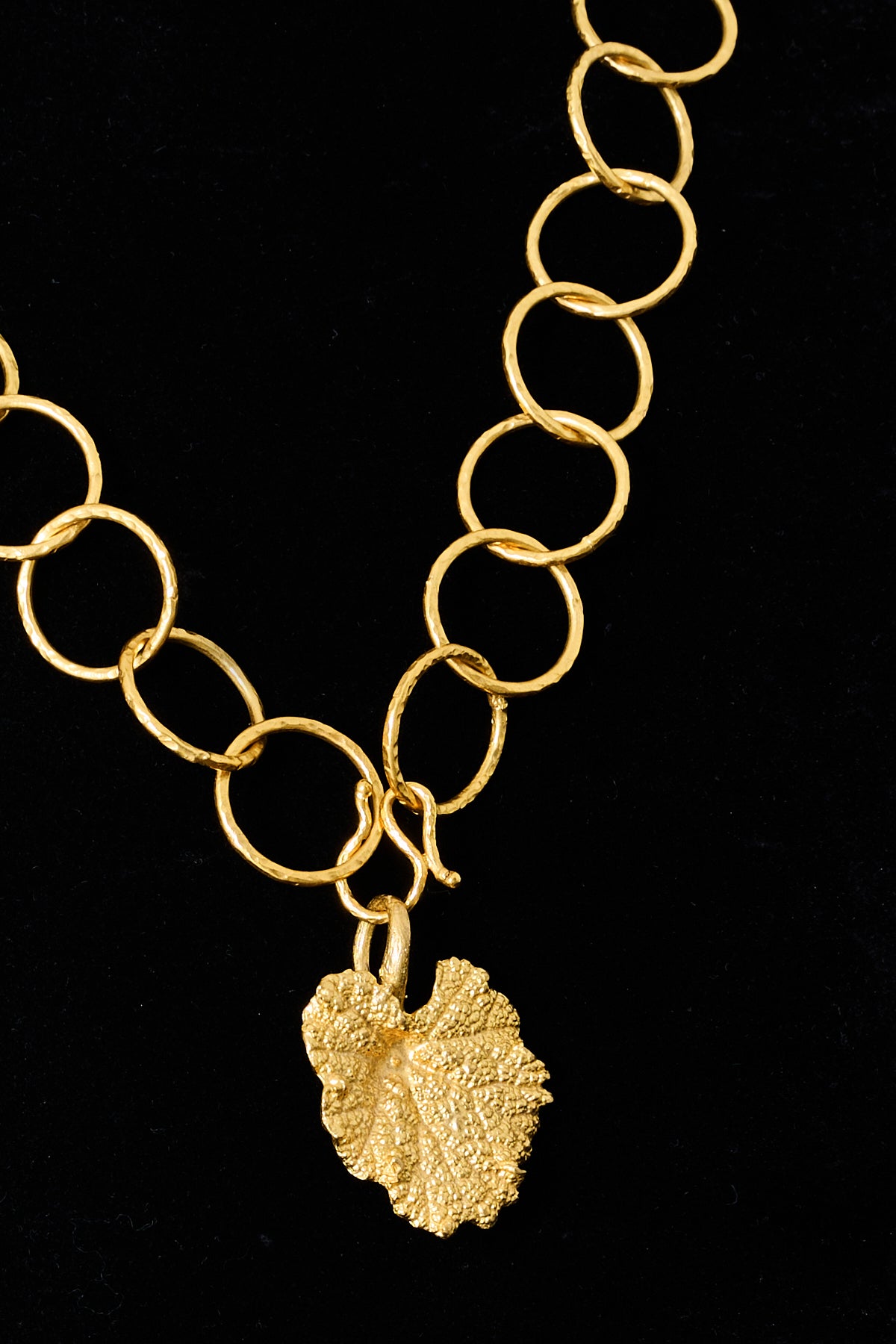Large Link Necklace with Leaf Motif