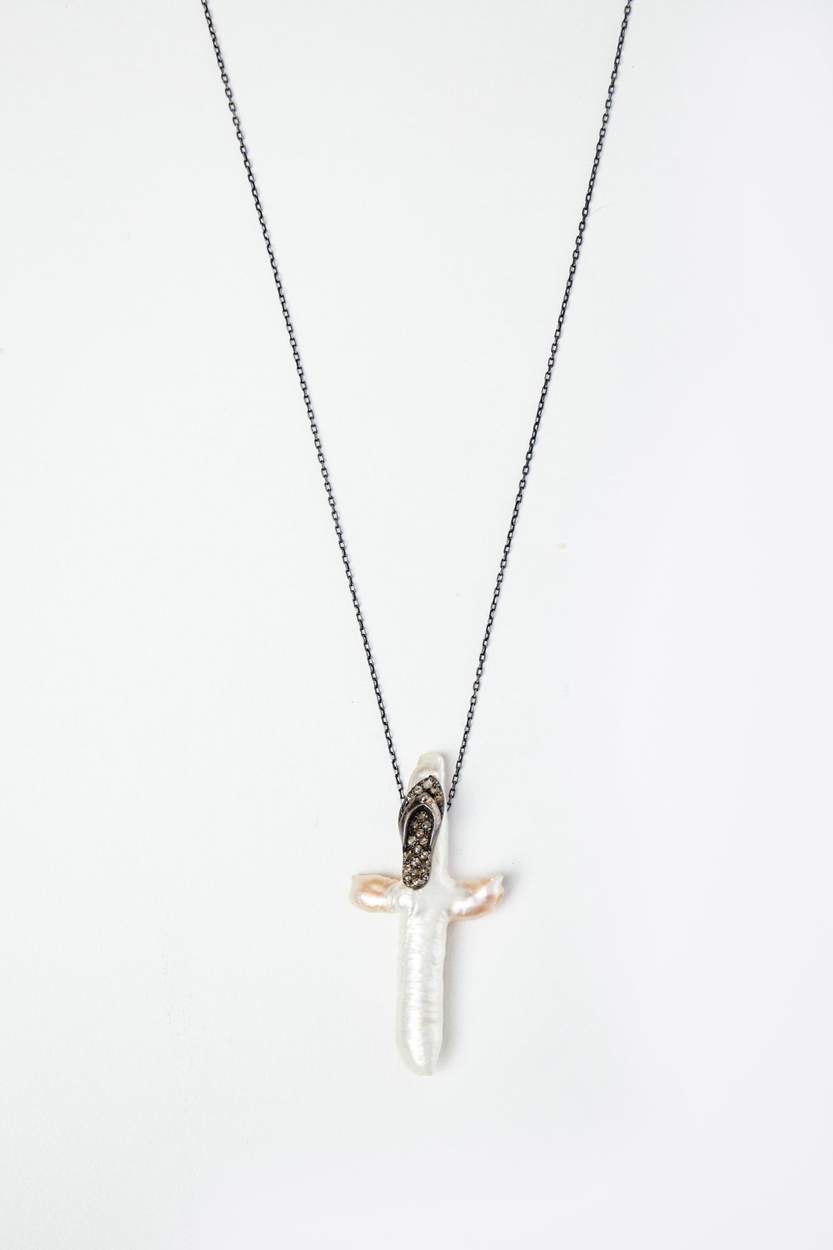 Diamond & Pearl Flip Flop Pendant Necklace