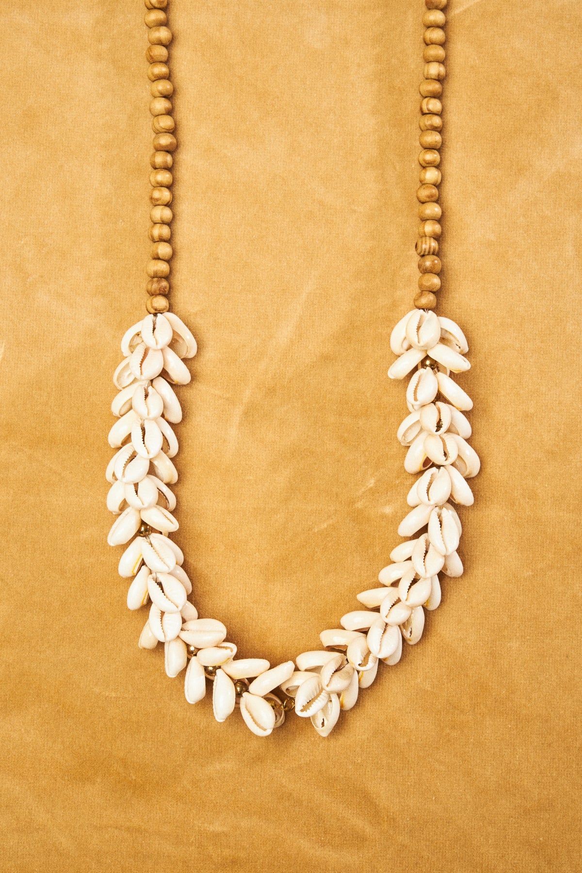 Seashell Necklace with Wooden Beads