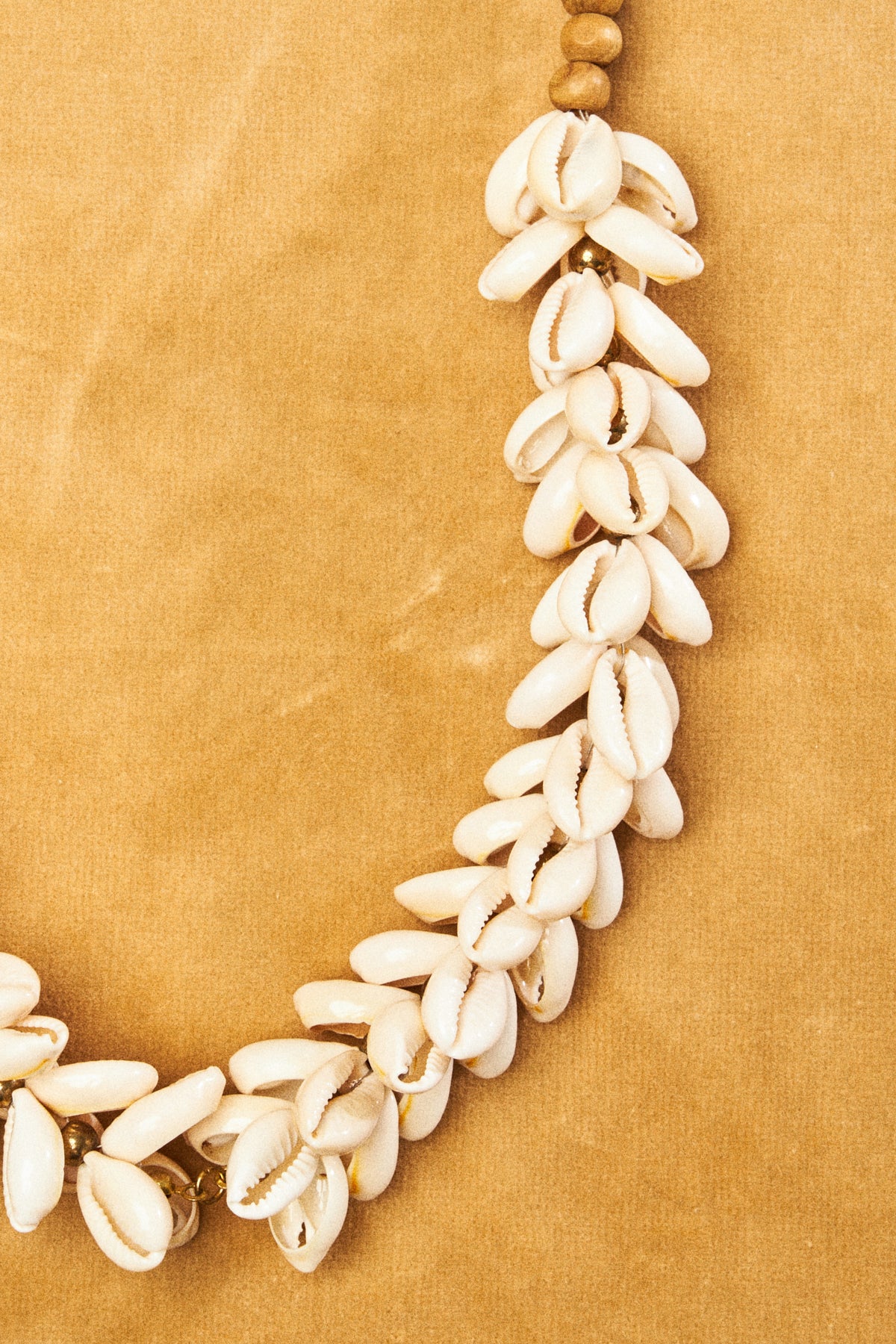 Seashell Necklace with Wooden Beads