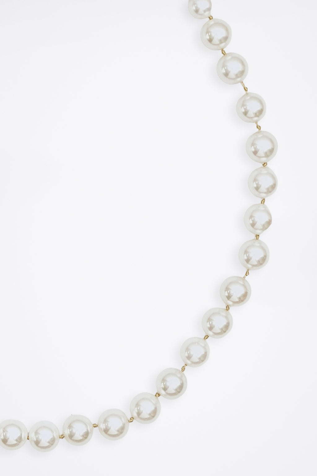Classic Pearl Necklace