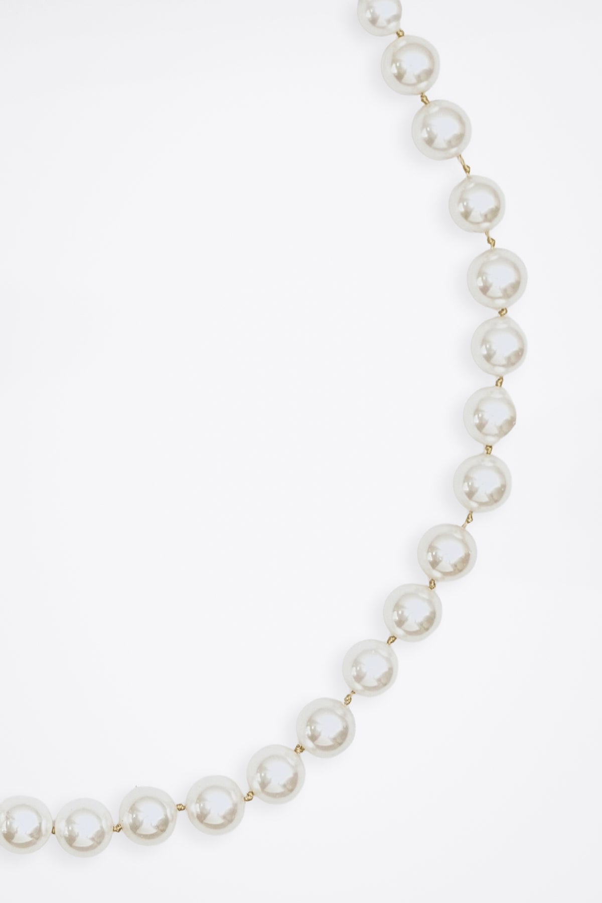 Classic Pearl Necklace