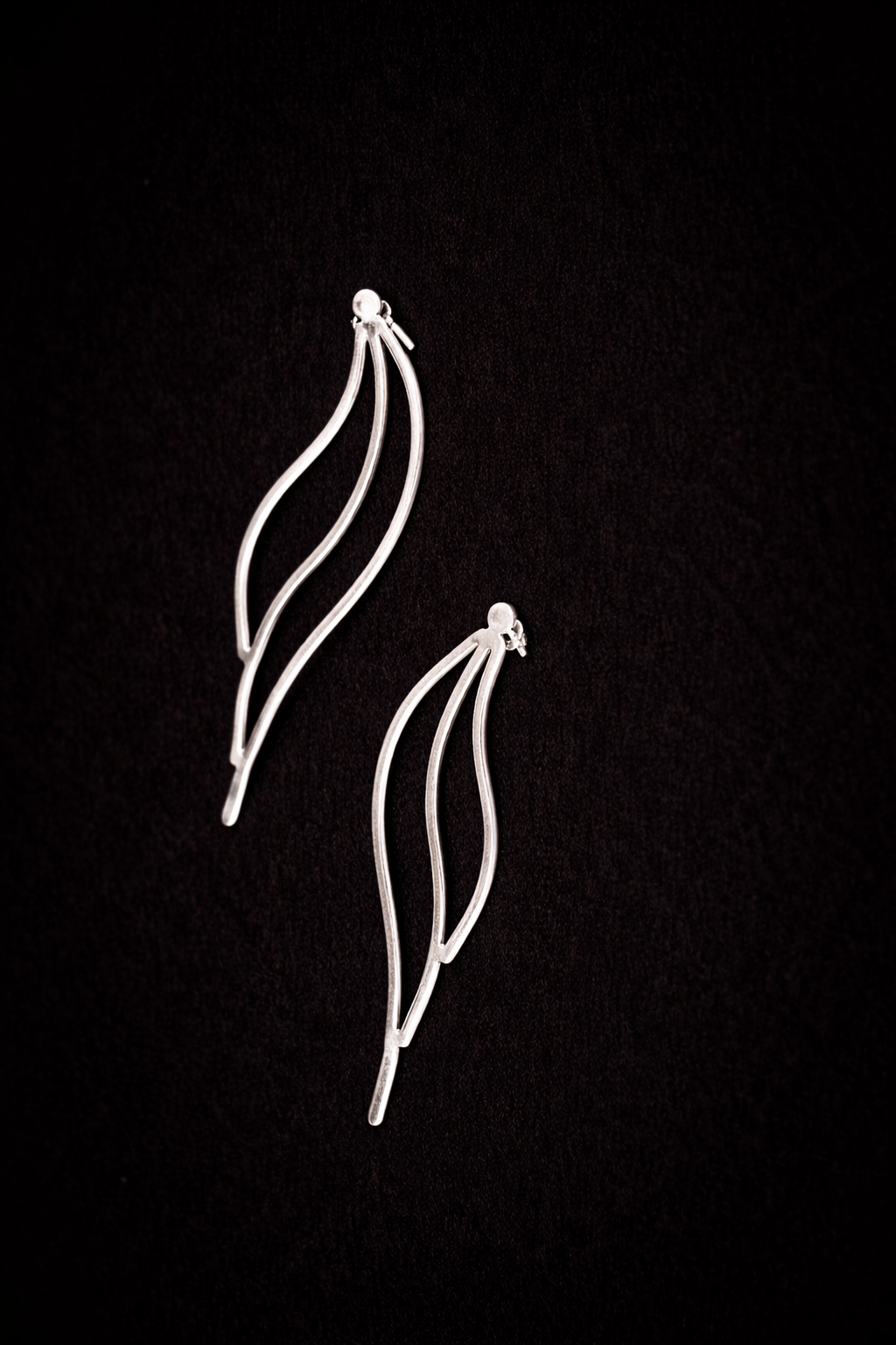 Silver Feather Motif Earrings
